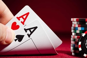Live poker of online poker?